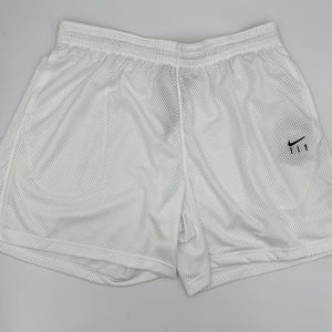 Nike Women’s Swoosh Fly Basketball Shorts in White